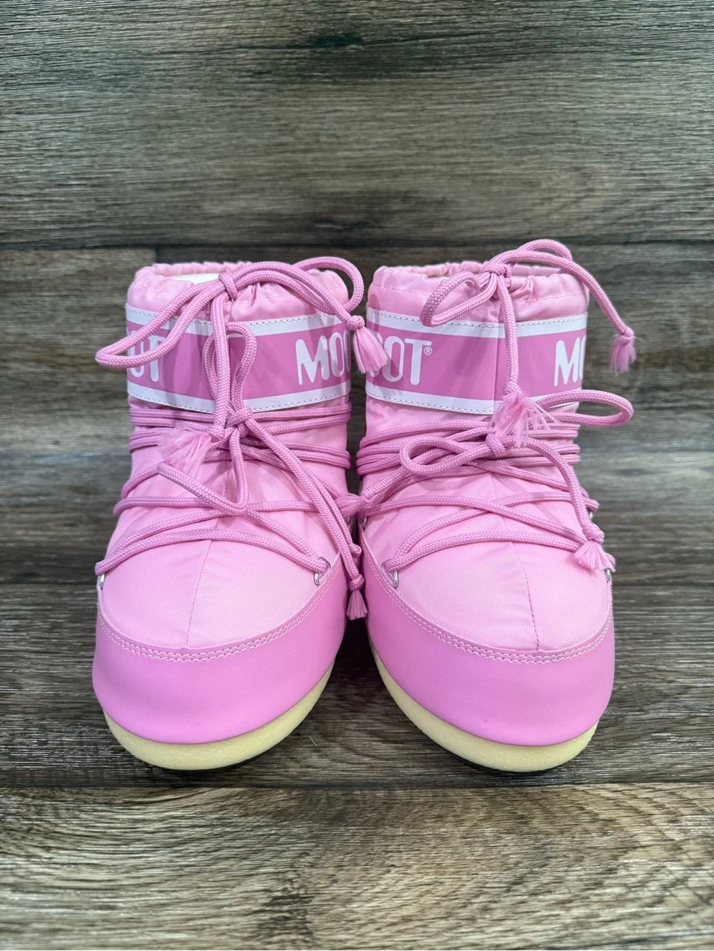NWOB Moon Boot Pink Icon Low Nylon Size Girls US 3 - 4.5 EU 33‎ - 35
